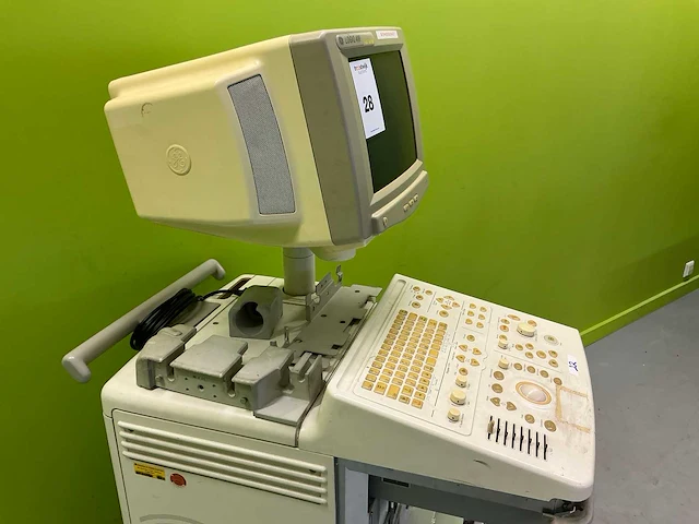 2001 ge logiq 400 ultrasound apparaat - afbeelding 12 van  13