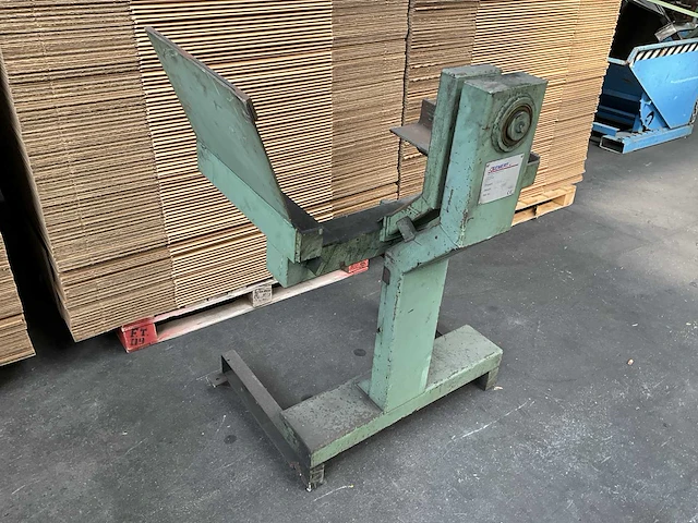 2001 gemert 1740-02 kantelbank - afbeelding 1 van  7