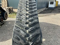2001 grecav rups banden voor de 1985 new holland tf44 combain - afbeelding 4 van  19