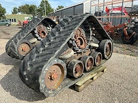 2001 grecav rups banden voor de 1985 new holland tf44 combain - afbeelding 10 van  19