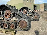 2001 grecav rups banden voor de 1985 new holland tf44 combain - afbeelding 13 van  19
