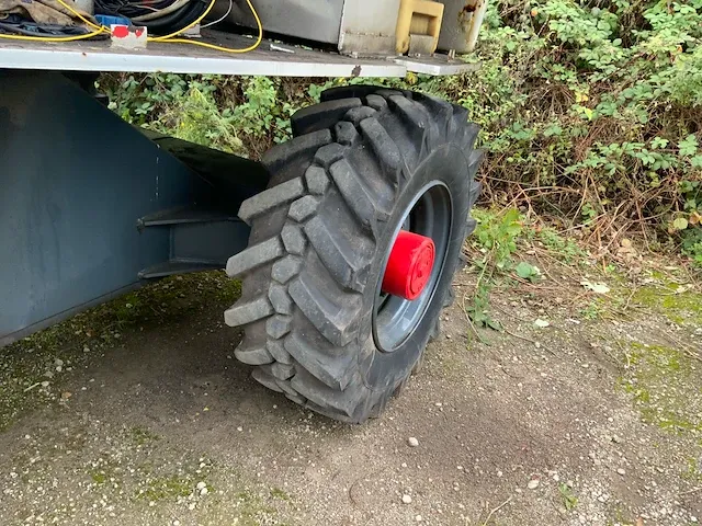 2001 haulotte h23tpx 4x4 roterende telescoop hoogwerker - afbeelding 11 van  15