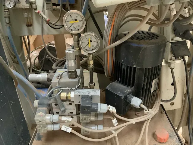 2001 hess lux2000-opto opsluitbank - afbeelding 4 van  16