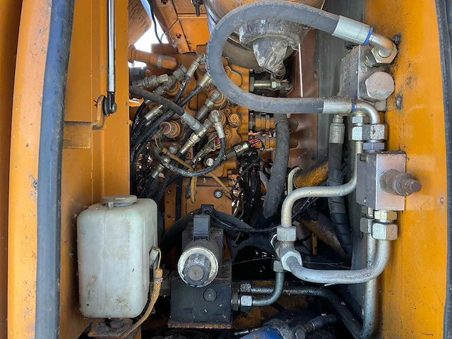 2001 hyundai robex 130lc-3 rupsgraafmachine - afbeelding 29 van  43