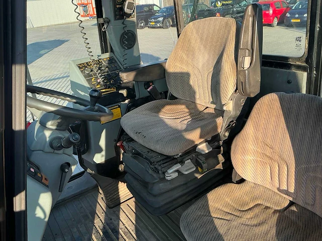 2001 jcb fastrac 2135 4ws vierwielaangedreven landbouwtractor - afbeelding 30 van  53