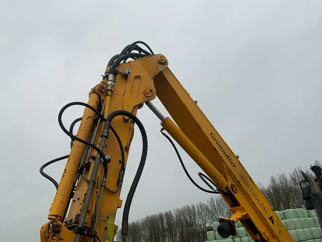 2001 john deere 6600 vierwielaangedreven landbouwtractor - afbeelding 17 van  76