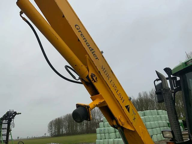 2001 john deere 6600 vierwielaangedreven landbouwtractor - afbeelding 18 van  76