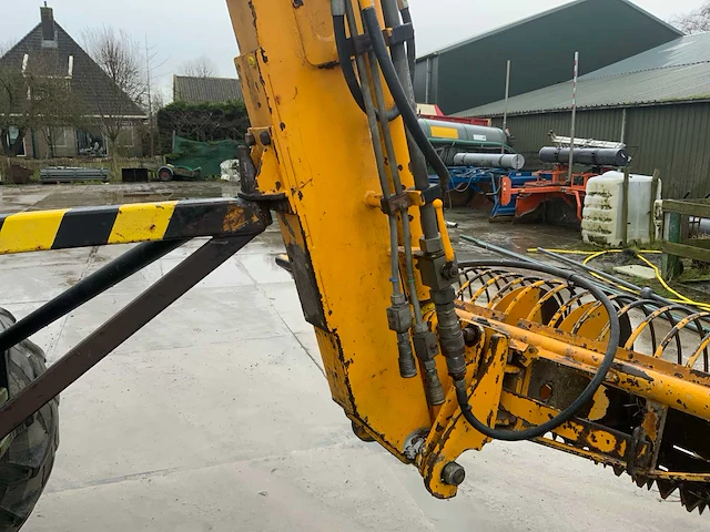 2001 john deere 6600 vierwielaangedreven landbouwtractor - afbeelding 22 van  76