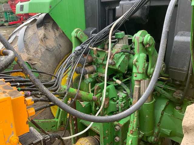 2001 john deere 6600 vierwielaangedreven landbouwtractor - afbeelding 46 van  76