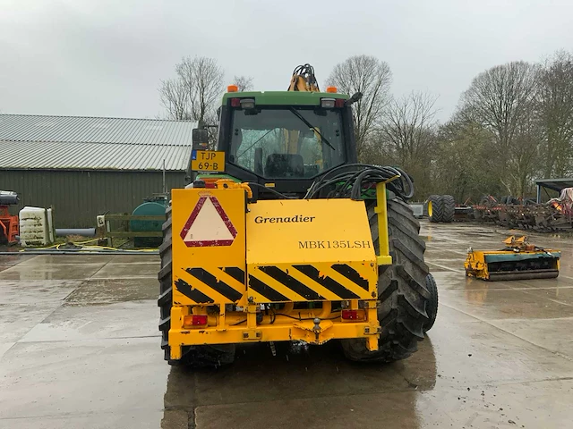 2001 john deere 6600 vierwielaangedreven landbouwtractor - afbeelding 45 van  76