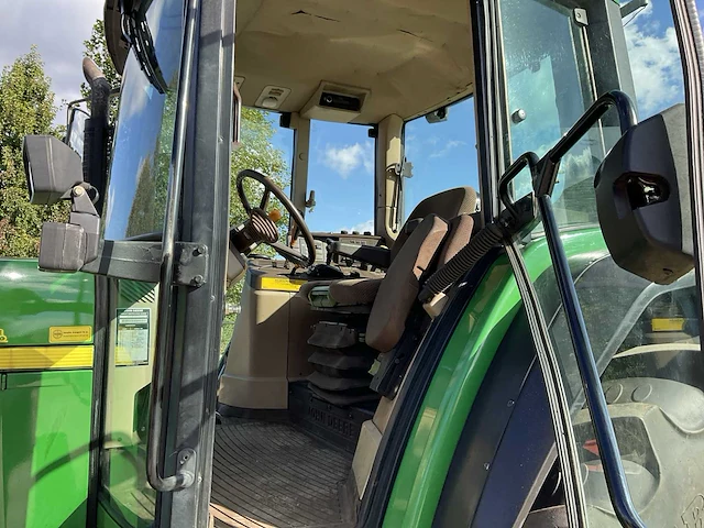 2001 john deere 6810 vierwielaangedreven landbouwtractor - afbeelding 8 van  33