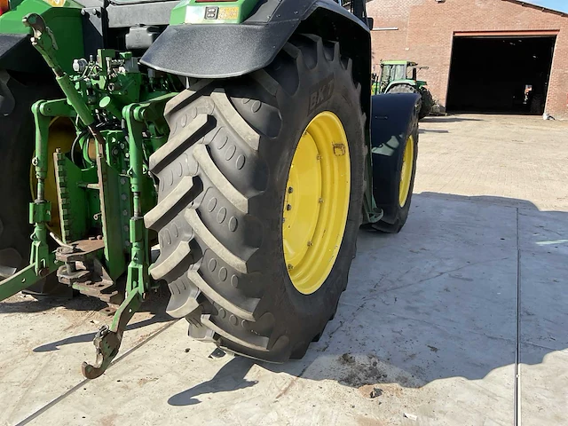 2001 john deere 6810 vierwielaangedreven landbouwtractor - afbeelding 18 van  33