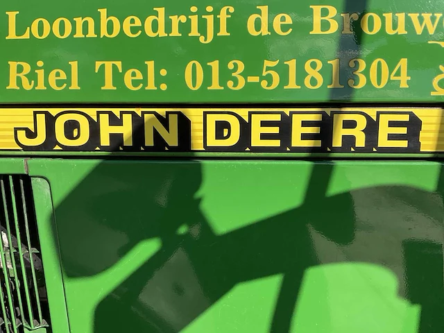 2001 john deere 6810 vierwielaangedreven landbouwtractor - afbeelding 25 van  33