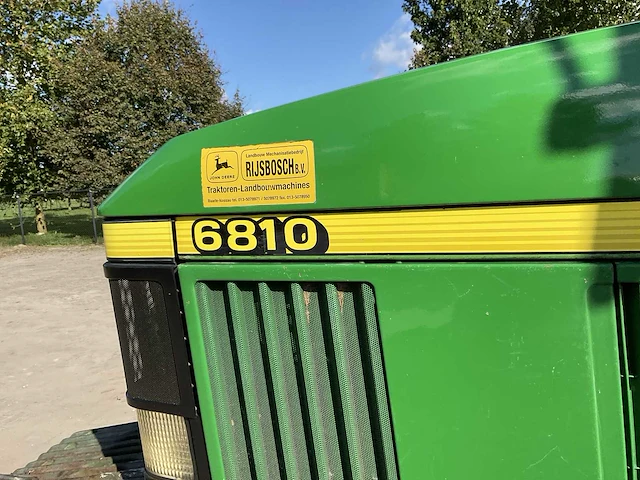 2001 john deere 6810 vierwielaangedreven landbouwtractor - afbeelding 26 van  33