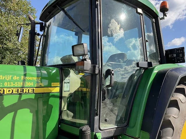 2001 john deere 6810 vierwielaangedreven landbouwtractor - afbeelding 29 van  33