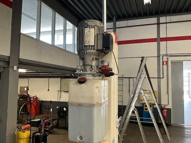 2001 koni 3617.94.00.00 hefbrug - afbeelding 7 van  17