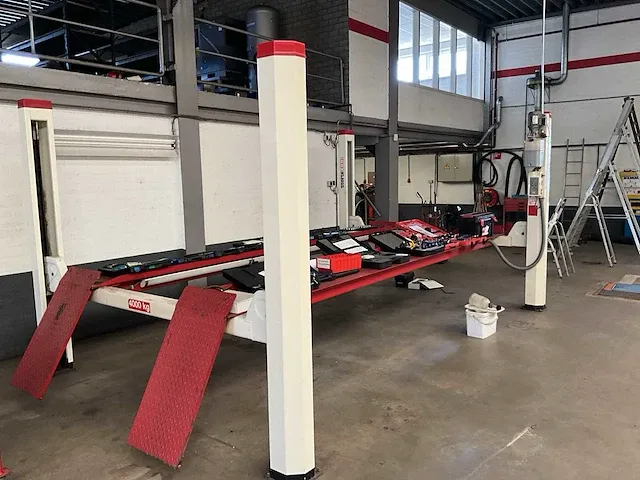 2001 koni 3617.94.00.00 hefbrug - afbeelding 10 van  17