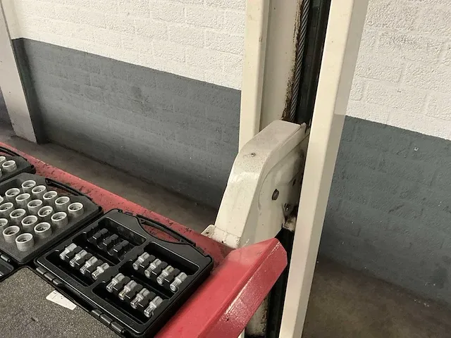 2001 koni 3617.94.00.00 hefbrug - afbeelding 15 van  17