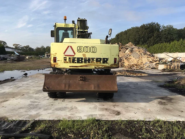 2001 liebherr a 900 b litronic banden graafmachine - afbeelding 2 van  30