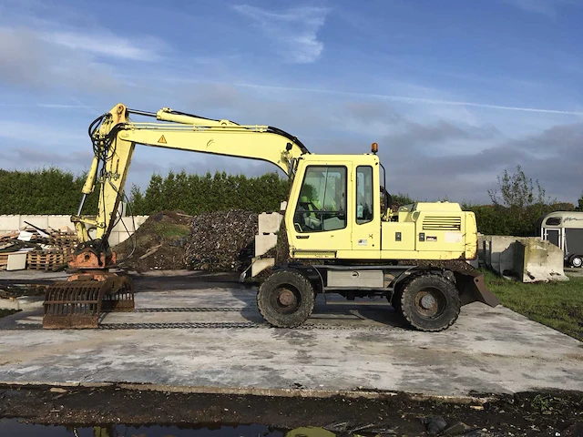 2001 liebherr a 900 b litronic banden graafmachine - afbeelding 12 van  30