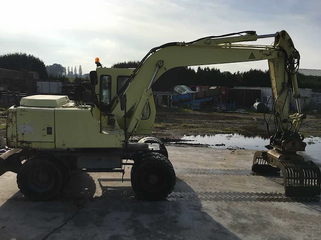 2001 liebherr a 900 b litronic banden graafmachine - afbeelding 23 van  30