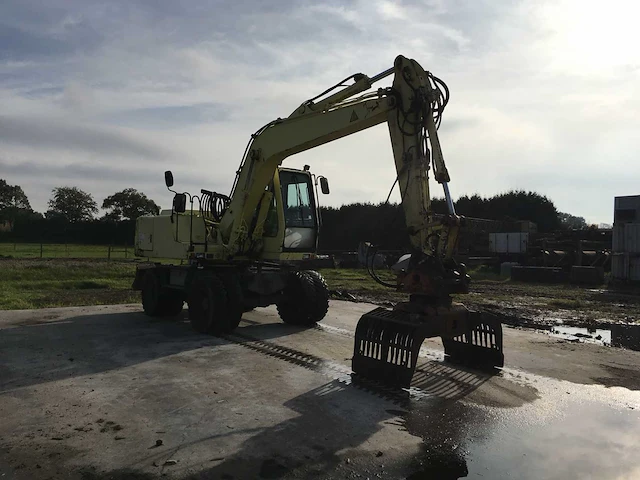 2001 liebherr a 900 b litronic banden graafmachine - afbeelding 25 van  30
