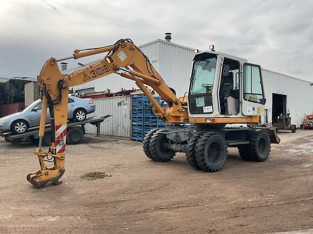 2001 liebherr a308 mobiele kraan - afbeelding 1 van  27