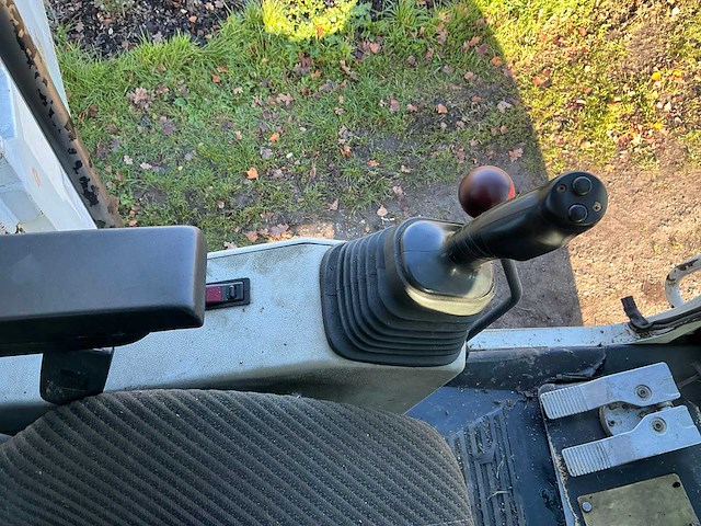 2001 liebherr a312 banden graafmachine - afbeelding 20 van  33