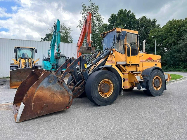 2001 ljungby maskin l10 wiellader - afbeelding 1 van  48