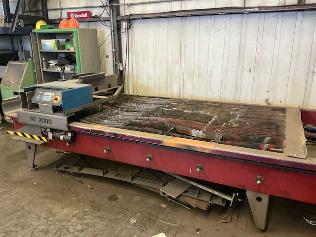 2001 lockformer nt 2000 plasmasnijmachine - afbeelding 7 van  13
