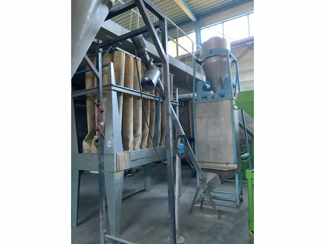 2001 meconaf cycloontrechters, opvoerschroef en zakkenfilter - afbeelding 10 van  17