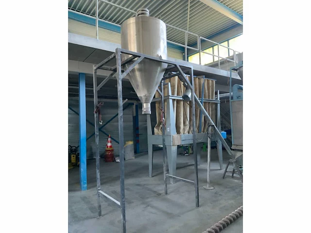 2001 meconaf cycloontrechters, opvoerschroef en zakkenfilter - afbeelding 11 van  17