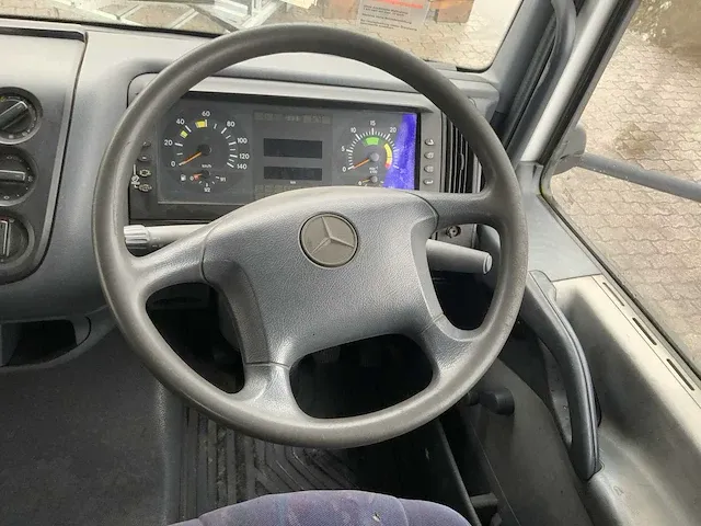 2001 mercedes-benz atego 1018 bedrijfswagen - afbeelding 9 van  20