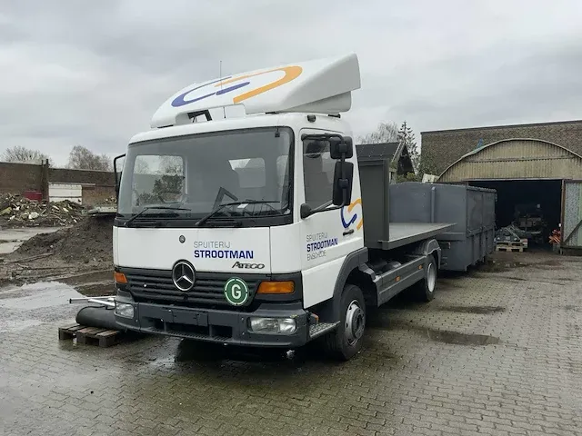 2001 mercedes-benz atego 1018 bedrijfswagen - afbeelding 1 van  20