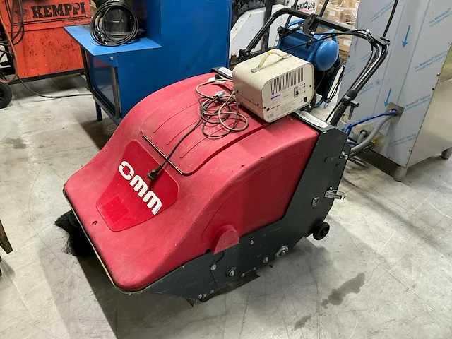 2001 omc sweeper 701 bt veegmachine - afbeelding 1 van  8