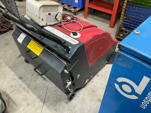 2001 omc sweeper 701 bt veegmachine - afbeelding 5 van  8