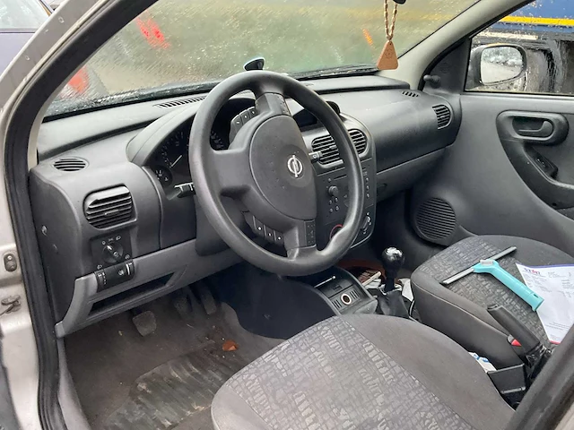 2001 opel corsa personenauto - afbeelding 3 van  16