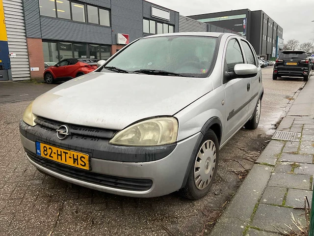 2001 opel corsa personenauto - afbeelding 1 van  16