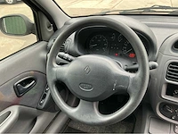 2001 renault clio personenauto - afbeelding 6 van  24