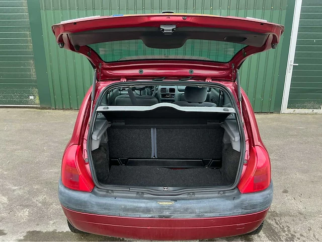 2001 renault clio personenauto - afbeelding 15 van  24