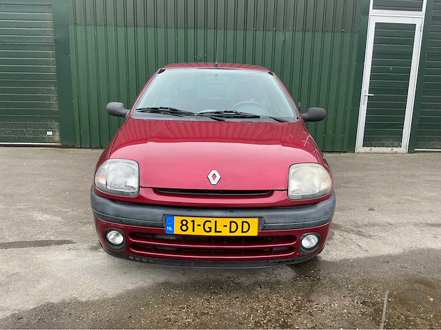 2001 renault clio personenauto - afbeelding 12 van  24