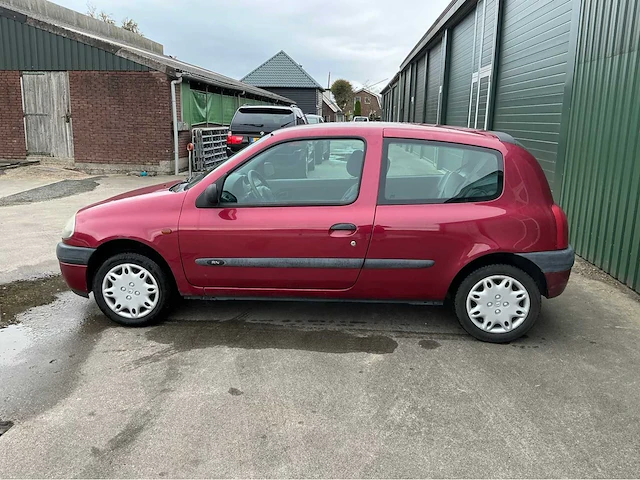 2001 renault clio personenauto - afbeelding 24 van  24