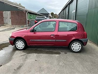 2001 renault clio personenauto - afbeelding 24 van  24