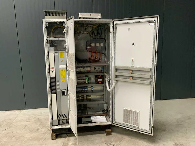2001 sabroe york s81 sab83 compressor unit met schakelpaneel - afbeelding 13 van  22
