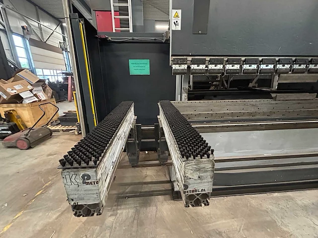 2001 safan cncl-k 225-3200 ts1 cnc kantbank inclusief gereedschap - afbeelding 30 van  35