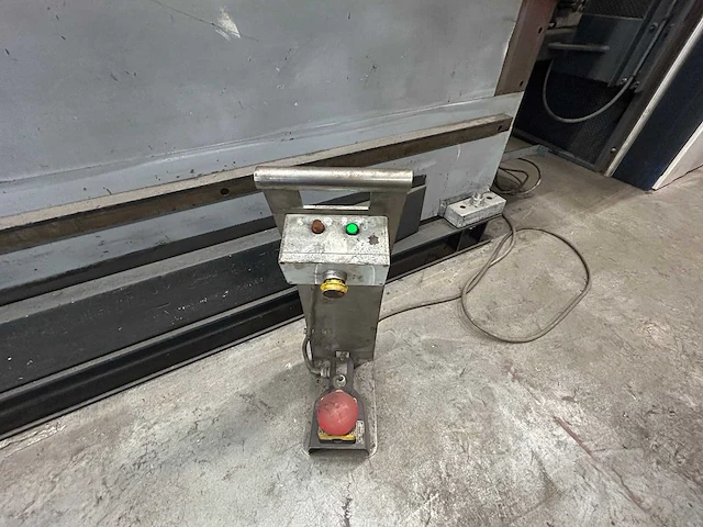 2001 safan cncl-k 225-3200 ts1 cnc kantbank inclusief gereedschap - afbeelding 32 van  35