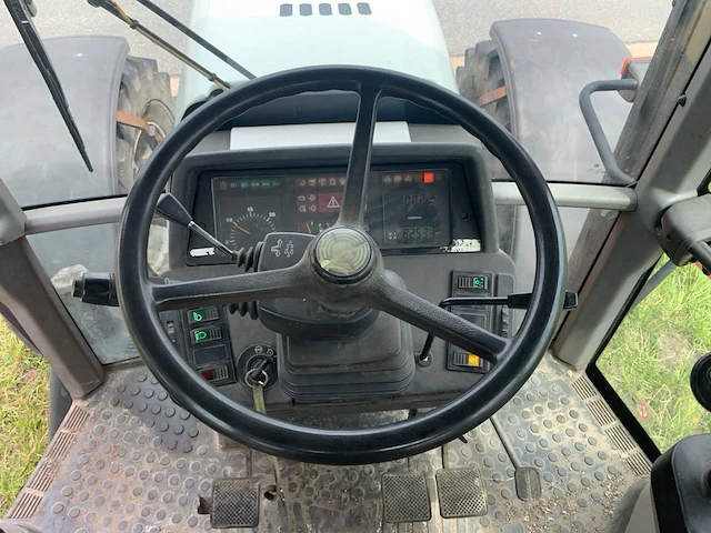 2001 steyr cvt130 vierwielaangedreven landbouwtractor - afbeelding 19 van  36