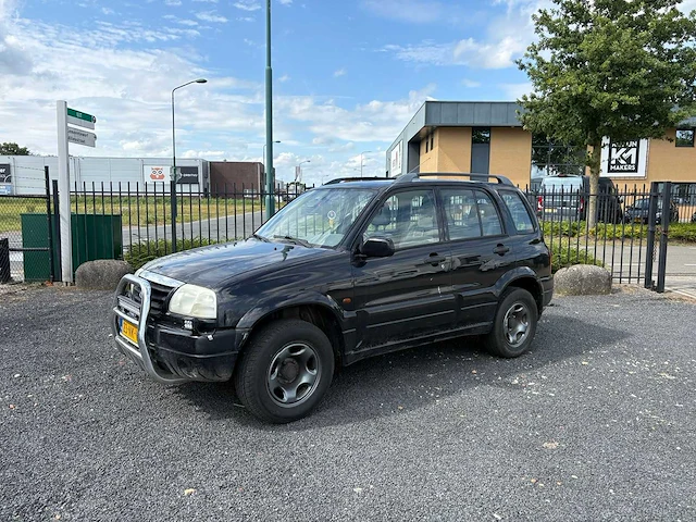 2001 suzuki grand vitara 2.5 v6 4x4 personenauto - afbeelding 1 van  15