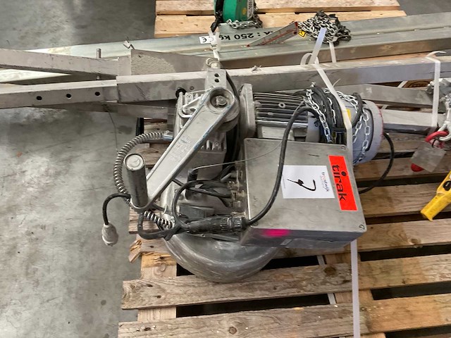 2001 tirak xs 3 01p 3-poot valbeveiliging - afbeelding 4 van  8