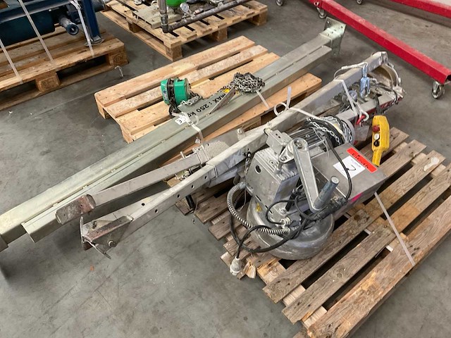 2001 tirak xs 3 01p 3-poot valbeveiliging - afbeelding 6 van  8